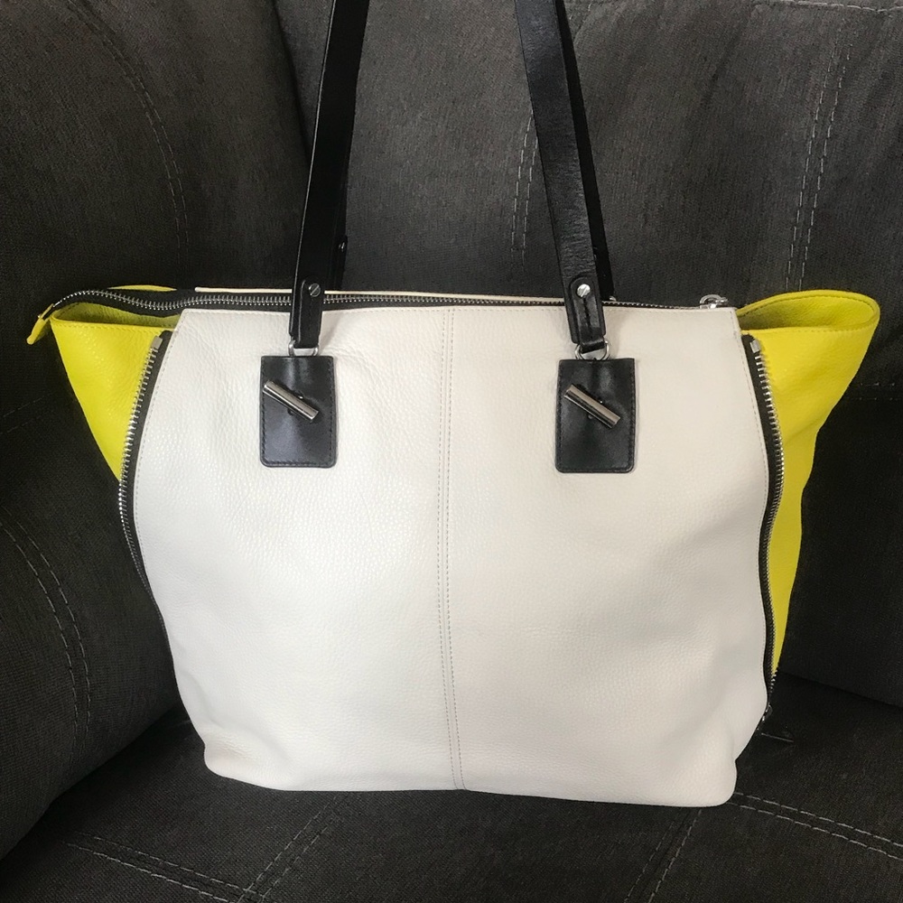 Colorblocked Tote - Picture 3 of 6